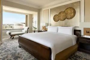Shangri-La Hotel Bangkok, Serviced Apartments, Bangkok