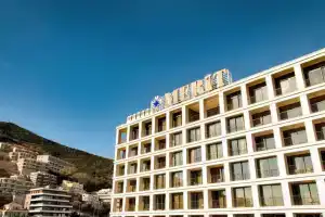 Merit Starlit Hotel & Residence