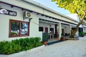 Surf Deck Guest House, Thulusdhoo