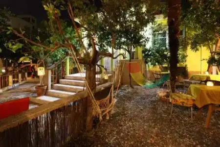 New Generation Hostel Tirana Center - 14