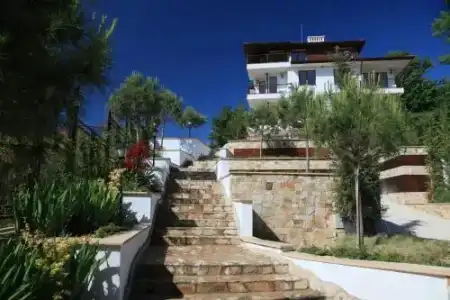 Byala Cliff Apartments - Byala Cliff Apartments - 9