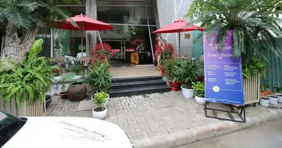 Hoang Trieu - 14