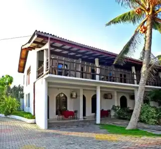 Deutsch Lanka & Restaurant - 0