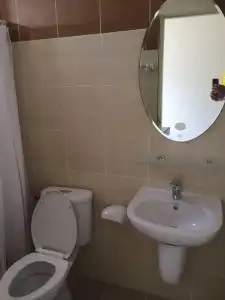 I-Rovers Sports Bar & Guesthouse - 9