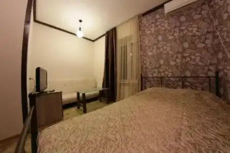 Shara Talyan 8/2 Guest House - 2
