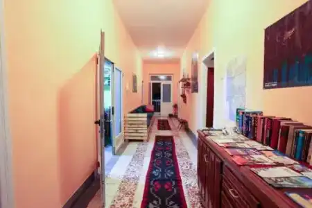 New Generation Hostel Tirana Center - 8