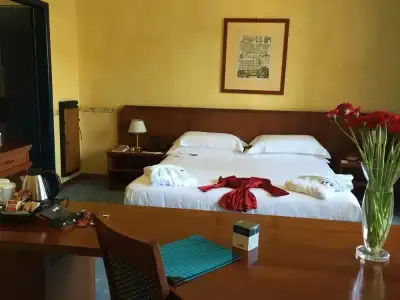 Doubletree by Hilton - 8