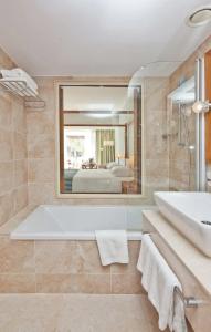 Olympic Lagoon Resort Paphos - 137