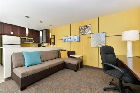 Residence Inn Des Moines Downtown - 79
