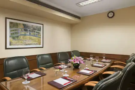 Ramada Plaza by Wyndham Palm Grove - 12