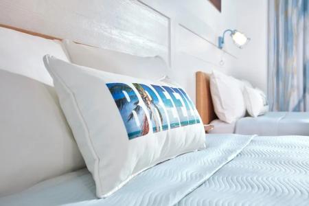 Universal's Endless Summer Resort – Dockside Inn and Suites - 16