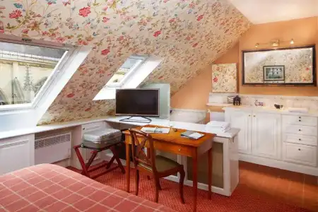 Relais Du Louvre - 57
