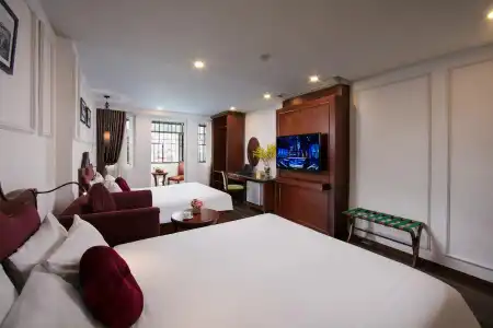 Vision Premier & Spa - 76