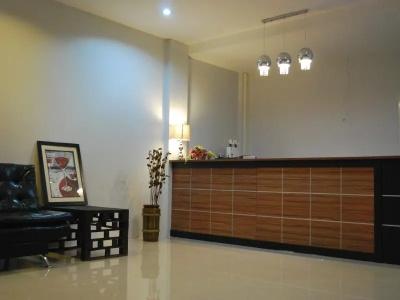 M Place - 12