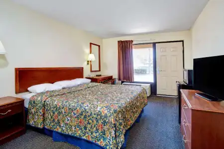 Ocean Breeze Inn - 30
