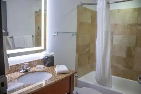 Wyndham Bloomington - Mall of America - 9