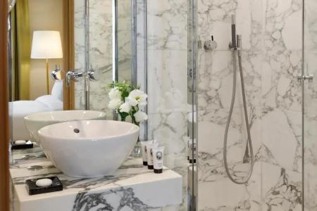Le Belgrand Paris Champs Elysees, Tapestry by Hilton - 62
