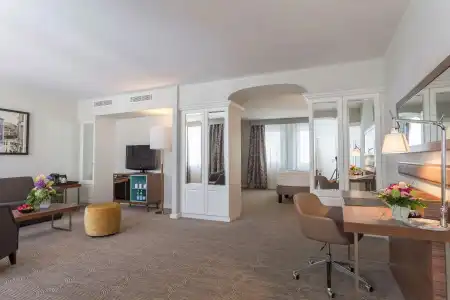 Radisson Blu Schwarzer Bock - 60