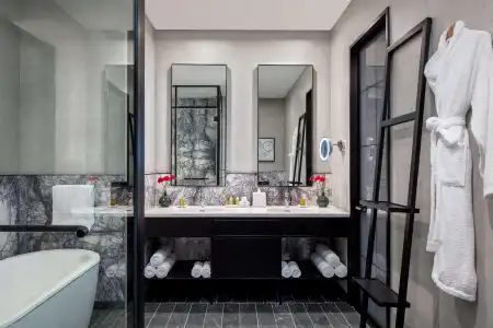 DoubleTree by Hilton Dubai M Square & Residences - 19