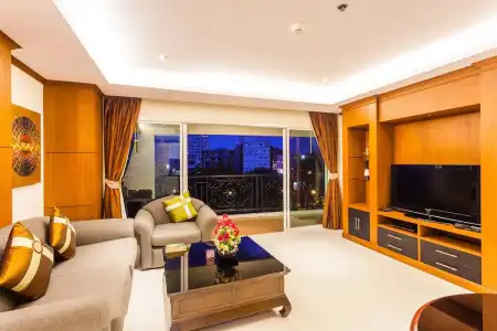 Tara Court - 72
