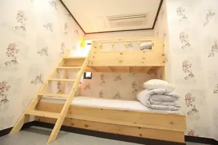 Hi Busan Guest House - Hostel - 2