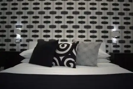 Cest La Vie Suites - 2