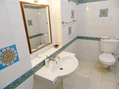 Arya Niwas - 130