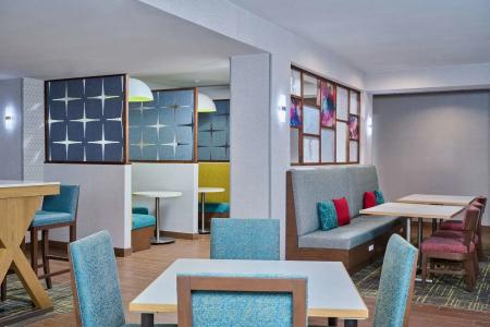 Hampton Inn Anchorage - 23