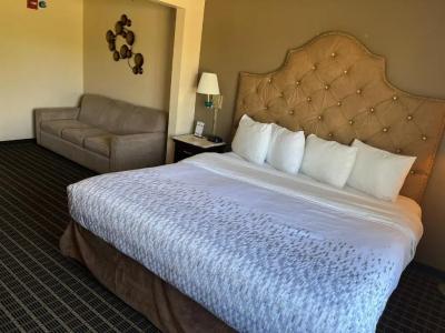 Comfort Inn & Suites Madison East Interstate I-90 - 35