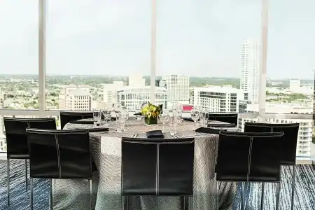 W Dallas - 25