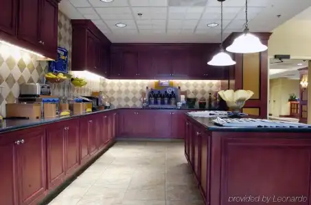 Holiday Inn Express & Suites Fort Wayne by IHG - 25