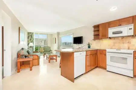 Luana Waikiki & Suites - 144