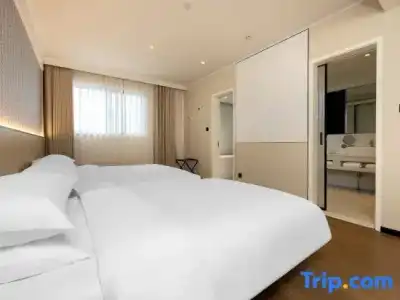 PACE Suzhou Renmin Road - 50