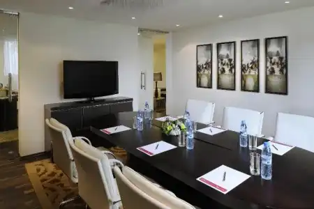 Ramada by Wyndham Downtown Dubai - 6