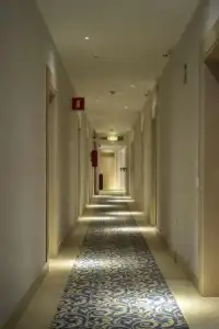 Hollywood - 12