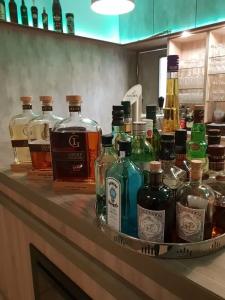 Schollers Restaurant & - 10