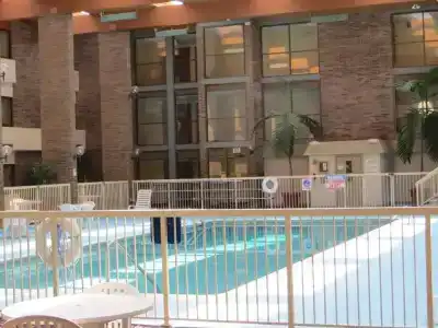 Ramada Lansing and Conference Center - 24