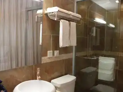 Royal Garden Inn - 8