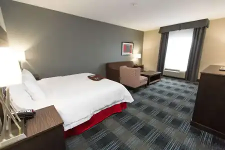 Hampton Inn & Suites Oklahoma City Airport - 48