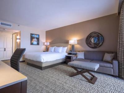 Hilton Phoenix Airport - 34