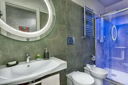 Excellence Suite - 70