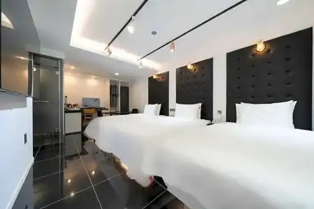 Busan Seomyeon YTT - 43