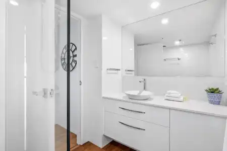 De Ville Apartments - 303