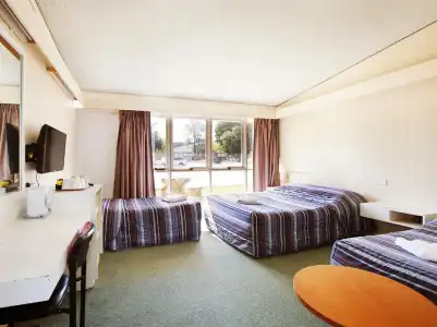 Sunnybank - 25