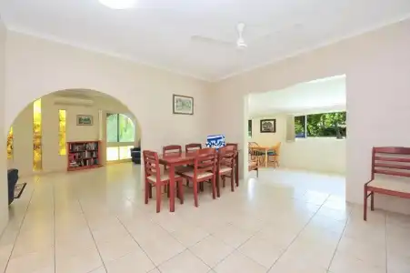 Seascape Holidays - 53 Reef Street - 47