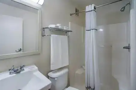 Suburban Studios Winston Salem-University Parkway - 21