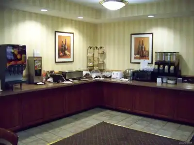 Best Western Plus Vancouver Mall Dr. & Suites - 24