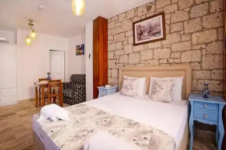 Ince Kara Apart - 4