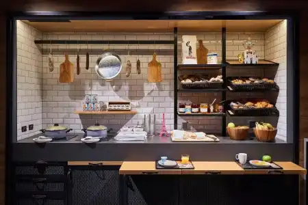 Moxy Paris Charles de Gaulle Airport - 9