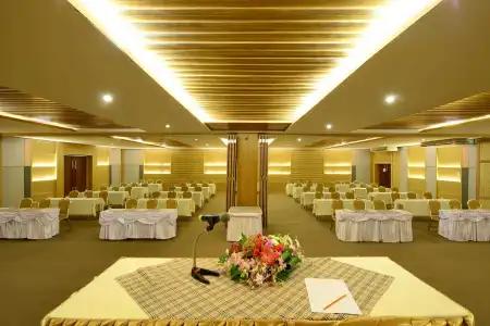 Royal Phala Cliff Beach Resort and Spa - 14